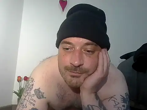 Snapshot of hhhxxx1177 chatting on 10-30-25, 01:51 hhhxxx1177 online show from 10-30-25, 01:51