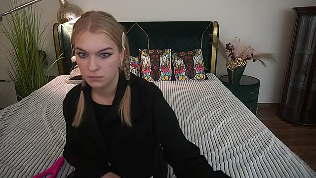 AlinaLiii online show from 05-27-26, 05:59