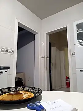 Snapshot of lucineia7 chatting on 02-08-26, 09:29 lucineia7 online show from 02-08-26, 09:29