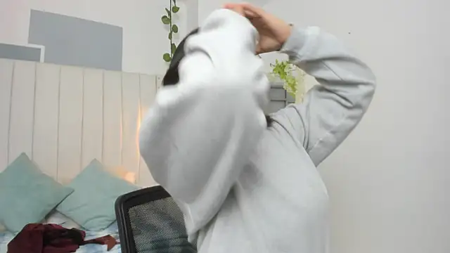 mayukim online show from 11-17-25, 11:05