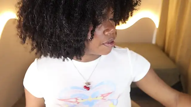 kehlannis  online show from 10-23-25, 08:18