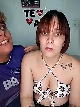 Snapshot of catperigosa chatting on 10-31-25, 03:13 catperigosa online show from 10-31-25, 03:13