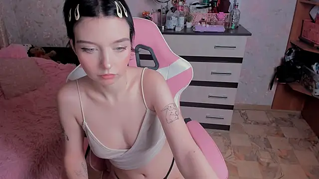 Snapshot of margopink chatting on 10-03-25, 04:48 margopink online show from 10-03-25, 04:48