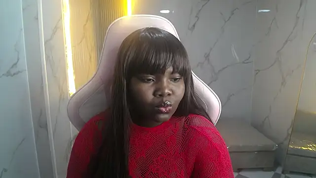 Soffia b online show from 11-12-25, 03:18