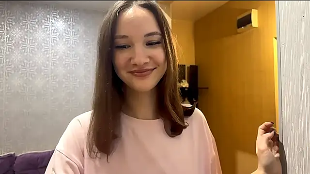 Snapshot of Kimi_Kiwi chatting on 10-21-25, 03:46 Kimi Kiwi online show from 10-21-25, 03:46