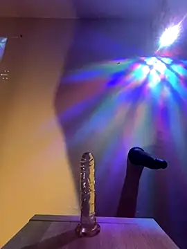 Snapshot of Reine_du_Vice84 chatting on 11-04-25, 12:10 Reine du Vice84 online show from 11-04-25, 12:10