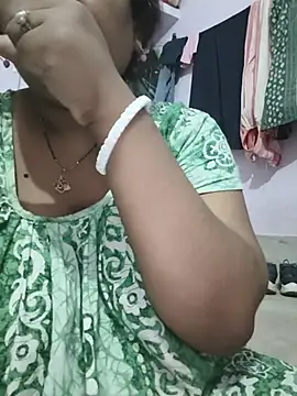 Snapshot of Deborbhavi222 chatting on 06-18-26, 04:22 Deborbhavi222 online show from 06-18-26, 04:22