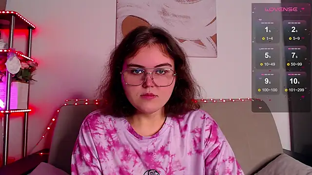 Snapshot of chatting on 12-05-25, 03:26 online show from 12-05-25, 03:26