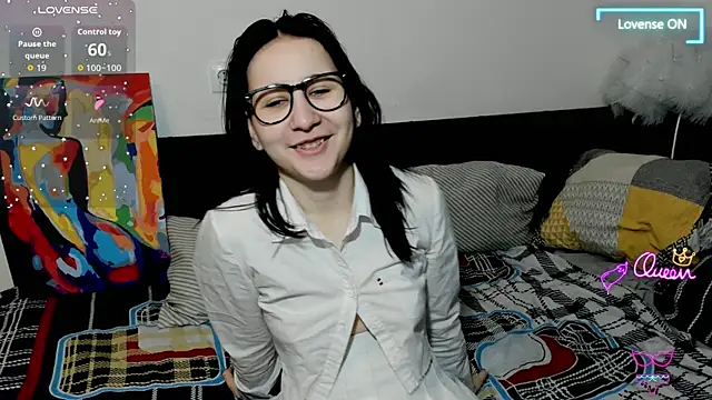 Snapshot of ChristinaFivePlus chatting on 01-18-26, 06:01 ChristinaFivePlus online show from 01-18-26, 06:01