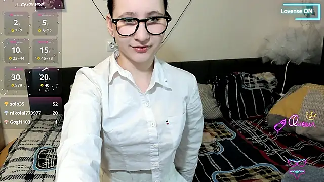 Snapshot of ChristinaFivePlus chatting on 01-19-26, 10:19 ChristinaFivePlus online show from 01-19-26, 10:19