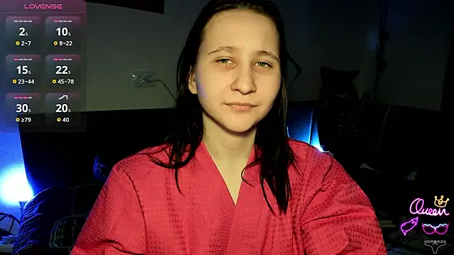 Snapshot of ChristinaFivePlus chatting on 03-04-26, 03:29 ChristinaFivePlus online show from 03-04-26, 03:29