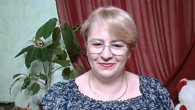 Selena-Velvet online show from 10-25-25, 01:07