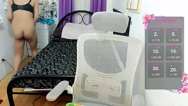 Snapshot of Lovely_naughtyLeii chatting on 02-02-26, 12:09 Lovely naughtyLeii online show from 02-02-26, 12:09