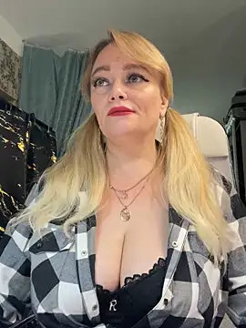 Sweet-blonde online show from 05-18-26, 10:10