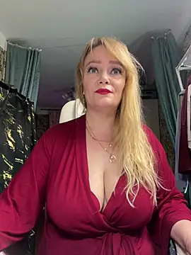 Snapshot of Sweet-blonde chatting on 06-22-26, 11:24 Sweet-blonde online show from 06-22-26, 11:24