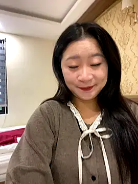 violet-00 online show from 11-18-25, 01:11