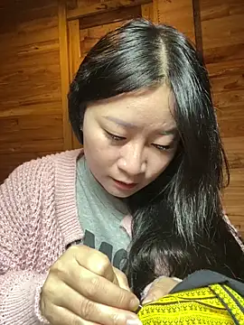 violet-00 online show from 11-25-25, 01:49