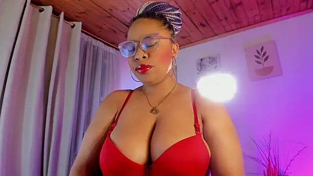 Lauraricci   online show from 07-15-26, 03:34