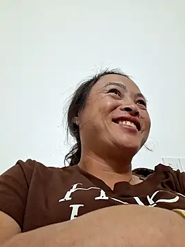 xuxulovezz online show from 11-27-25, 12:18