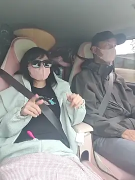 Snapshot of helen-my chatting on 11-06-25, 01:28 helen-my online show from 11-06-25, 01:28