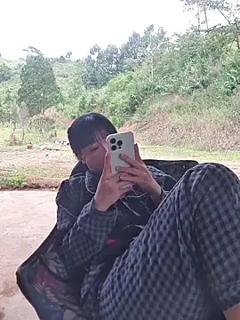 Helen-Tran online show from 11-29-25, 09:23