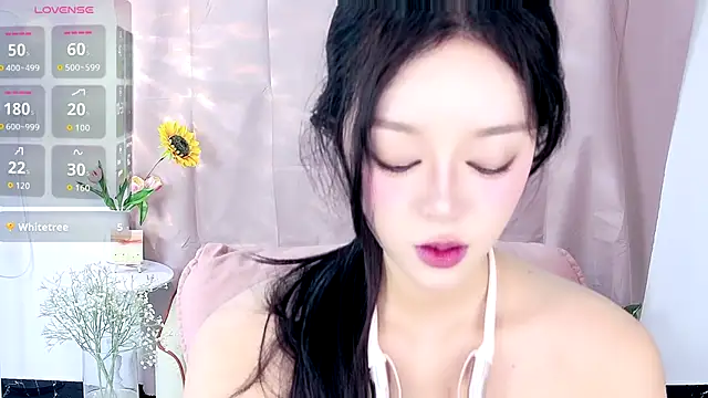 Nelly520 online show from 11-24-25, 06:24