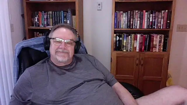 Vinyl22xh online show from 04-16-26, 12:22