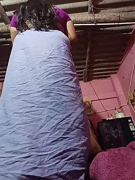 reya743 online show from 12-18-25, 12:27