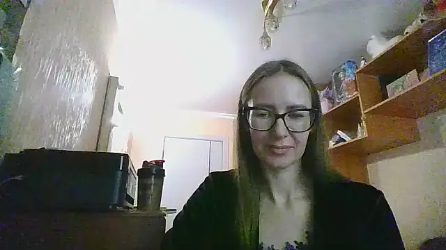 Snapshot of Norivann chatting on 10-07-25, 09:50 Norivann online show from 10-07-25, 09:50