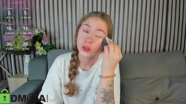 Snapshot of Elsie_Cutties chatting on 10-04-25, 01:03 Elsie Cutties online show from 10-04-25, 01:03