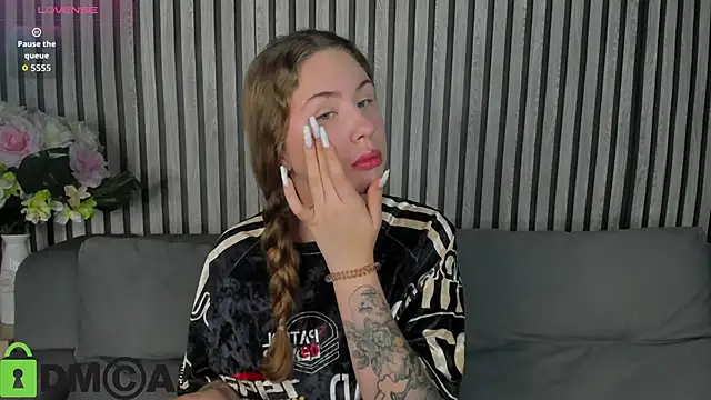 Snapshot of Elsie_Cutties chatting on 10-08-25, 01:03 Elsie Cutties online show from 10-08-25, 01:03