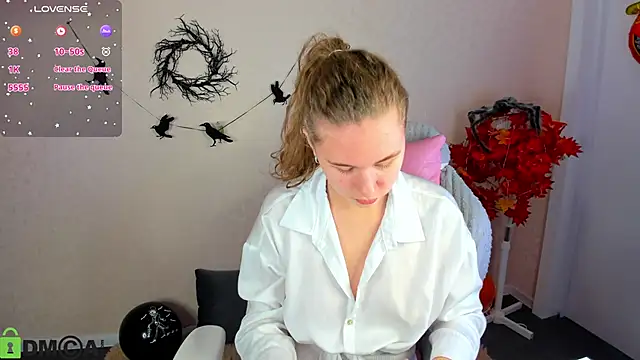 Snapshot of Elsie_Cutties chatting on 11-01-25, 01:07 Elsie Cutties online show from 11-01-25, 01:07