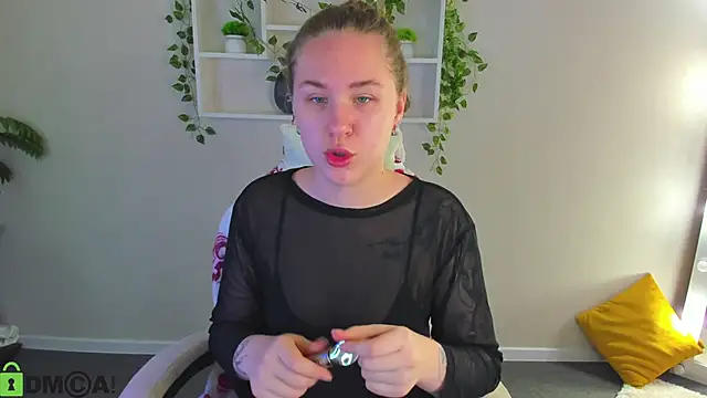 Snapshot of Elsie_Cutties chatting on 11-07-25, 12:43 Elsie Cutties online show from 11-07-25, 12:43