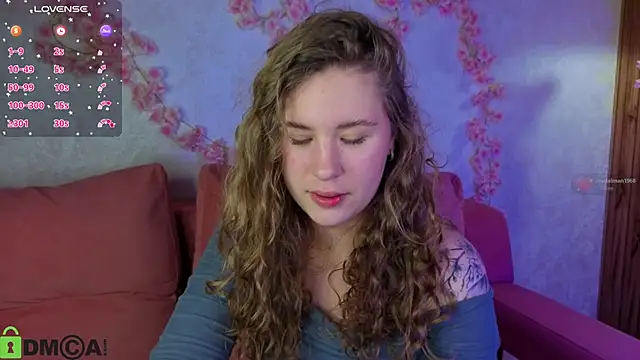 Snapshot of Elsie_Cutties chatting on 11-25-25, 09:09 Elsie Cutties online show from 11-25-25, 09:09