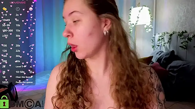 Elsie Cutties online show from 02-21-26, 01:06