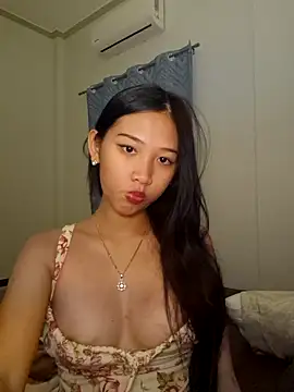 Bunny72772 online show from 10-24-25, 04:47