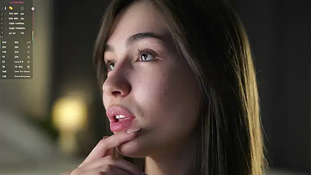 LettySlovacek online show from 12-14-25, 01:44