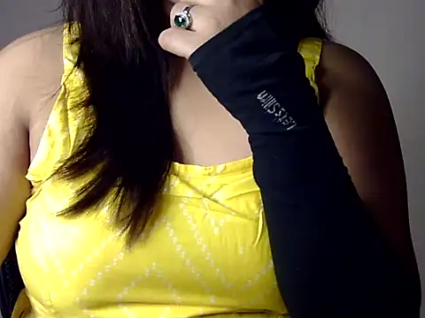 Aaliya02 online show from 11-13-25, 07:40