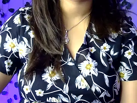 Snapshot of Aaliya02 chatting on 01-06-26, 07:23 Aaliya02 online show from 01-06-26, 07:23