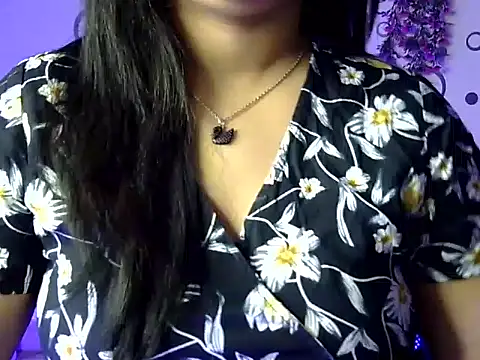 Snapshot of Aaliya02 chatting on 03-01-26, 05:53 Aaliya02 online show from 03-01-26, 05:53