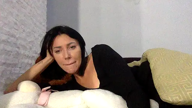 Veymoria online show from 10-14-25, 06:20