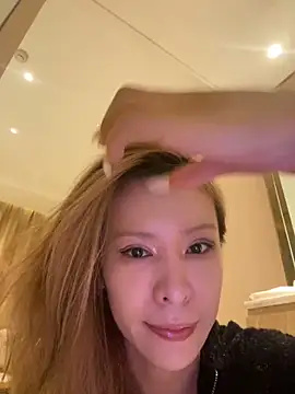 miumiu-66 online show from 10-19-25, 01:23