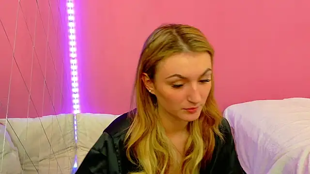 Snapshot of Anaayss_ chatting on 11-27-25, 06:04 Anaayss online show from 11-27-25, 06:04