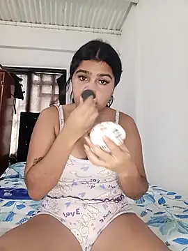 Sashalana online show from 10-20-25, 05:35