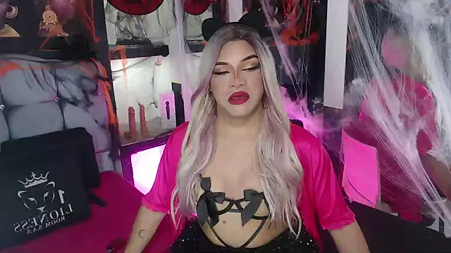 Sophia hott01 online show from 10-28-25, 12:58