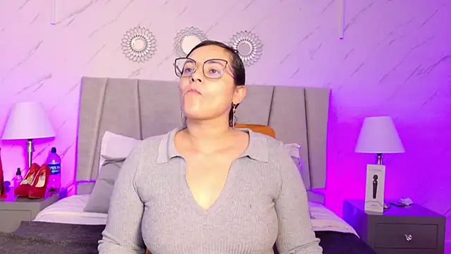 Michell Monet online show from 07-08-26, 12:20