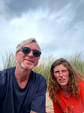 Snapshot of HOTkarenhot chatting on 10-01-25, 12:55 HOTkarenhot online show from 10-01-25, 12:55