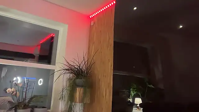 Snapshot of HOTkarenhot chatting on 10-21-25, 06:41 HOTkarenhot online show from 10-21-25, 06:41