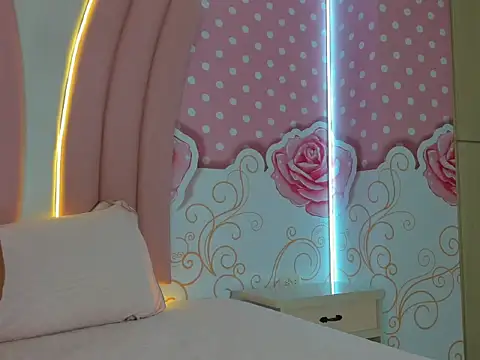 SofiaaBigBoobs online show from 11-18-25, 12:20