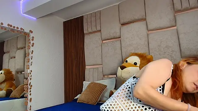 Amyssweet77 online show from 09-24-25, 02:31